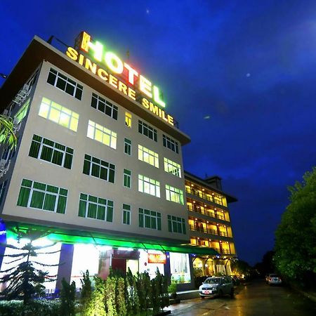 Hotel Sincere Smile Yangon Exterior foto