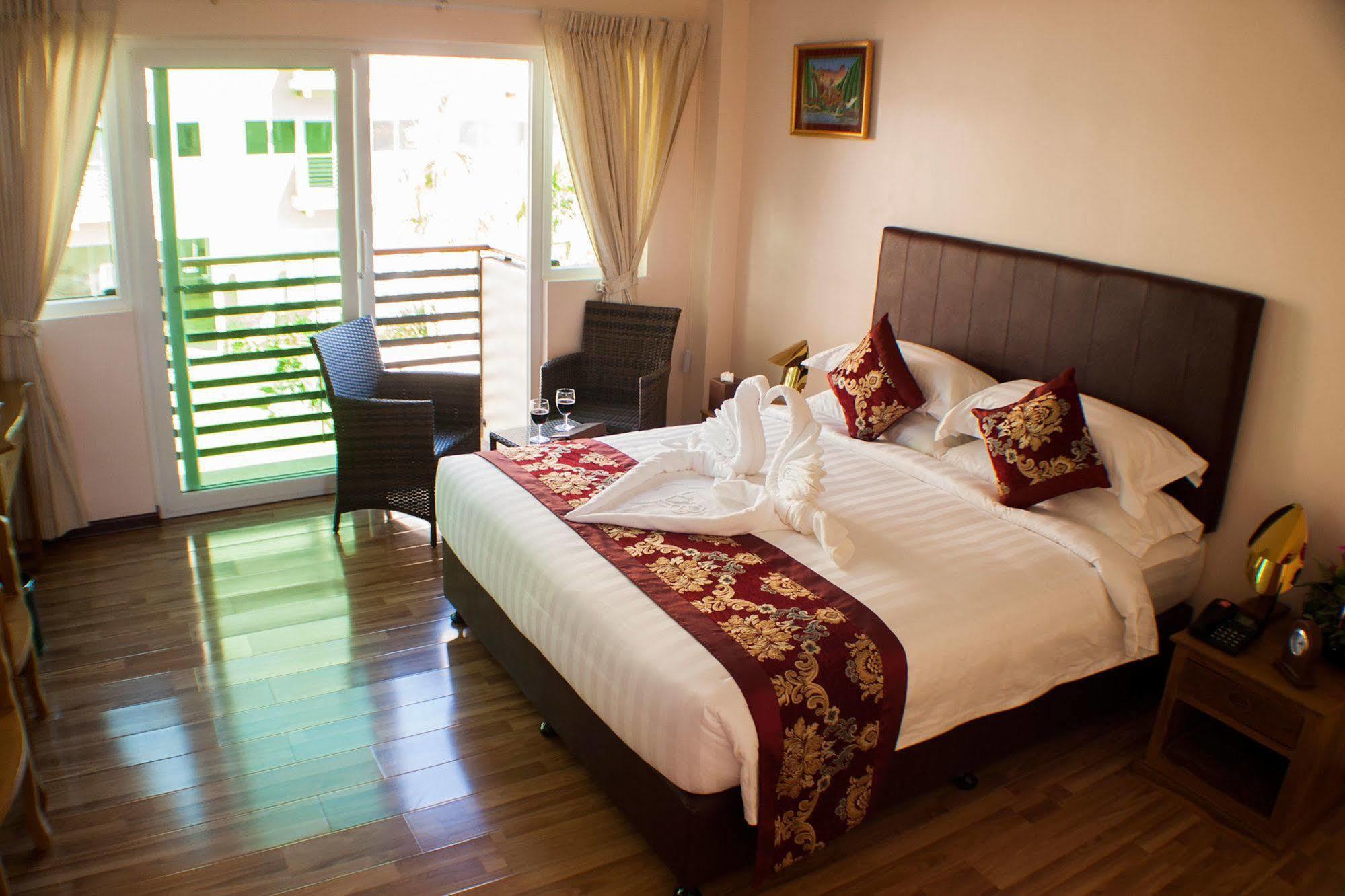 Hotel Sincere Smile Yangon Exterior foto