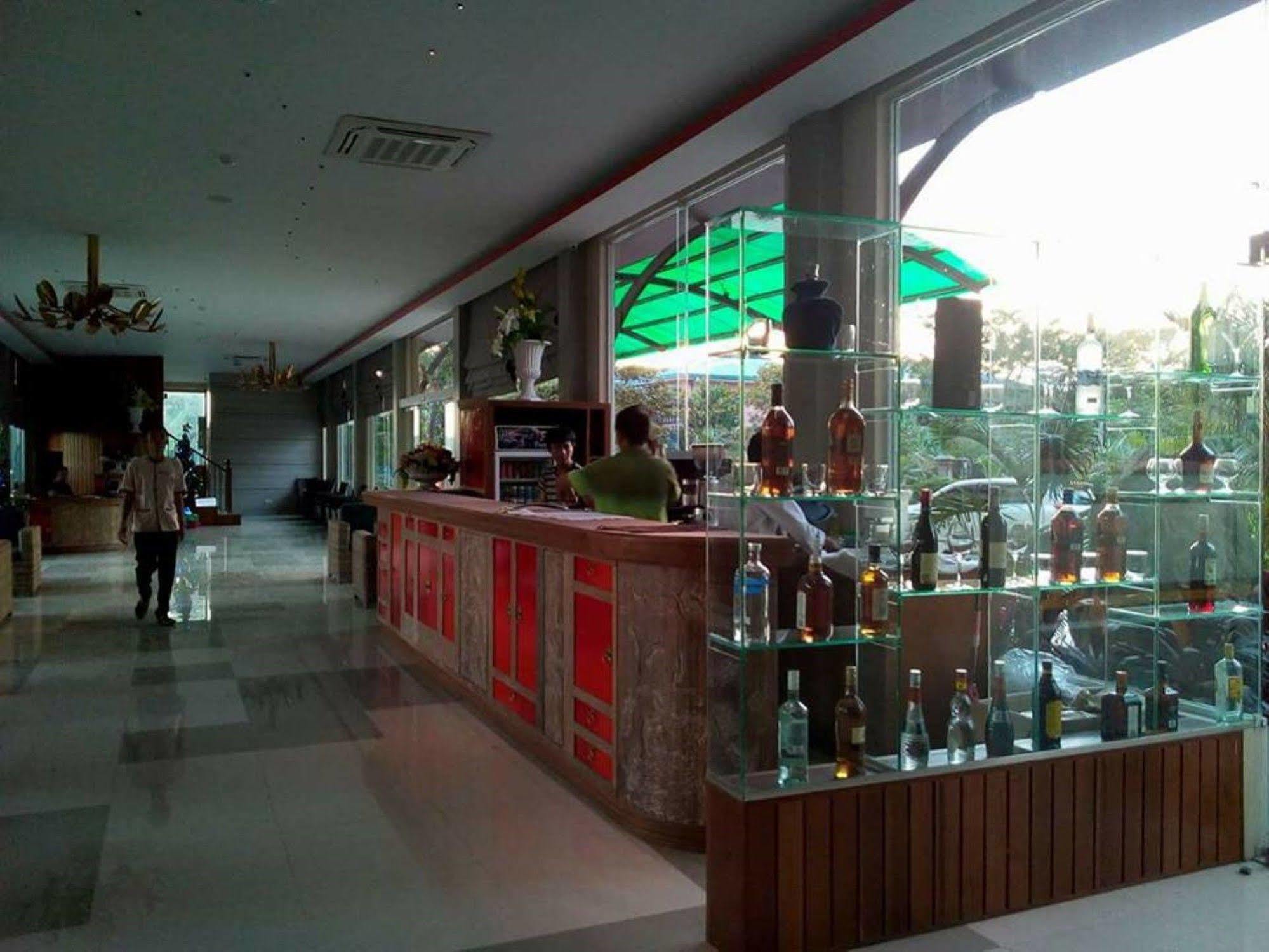 Hotel Sincere Smile Yangon Exterior foto
