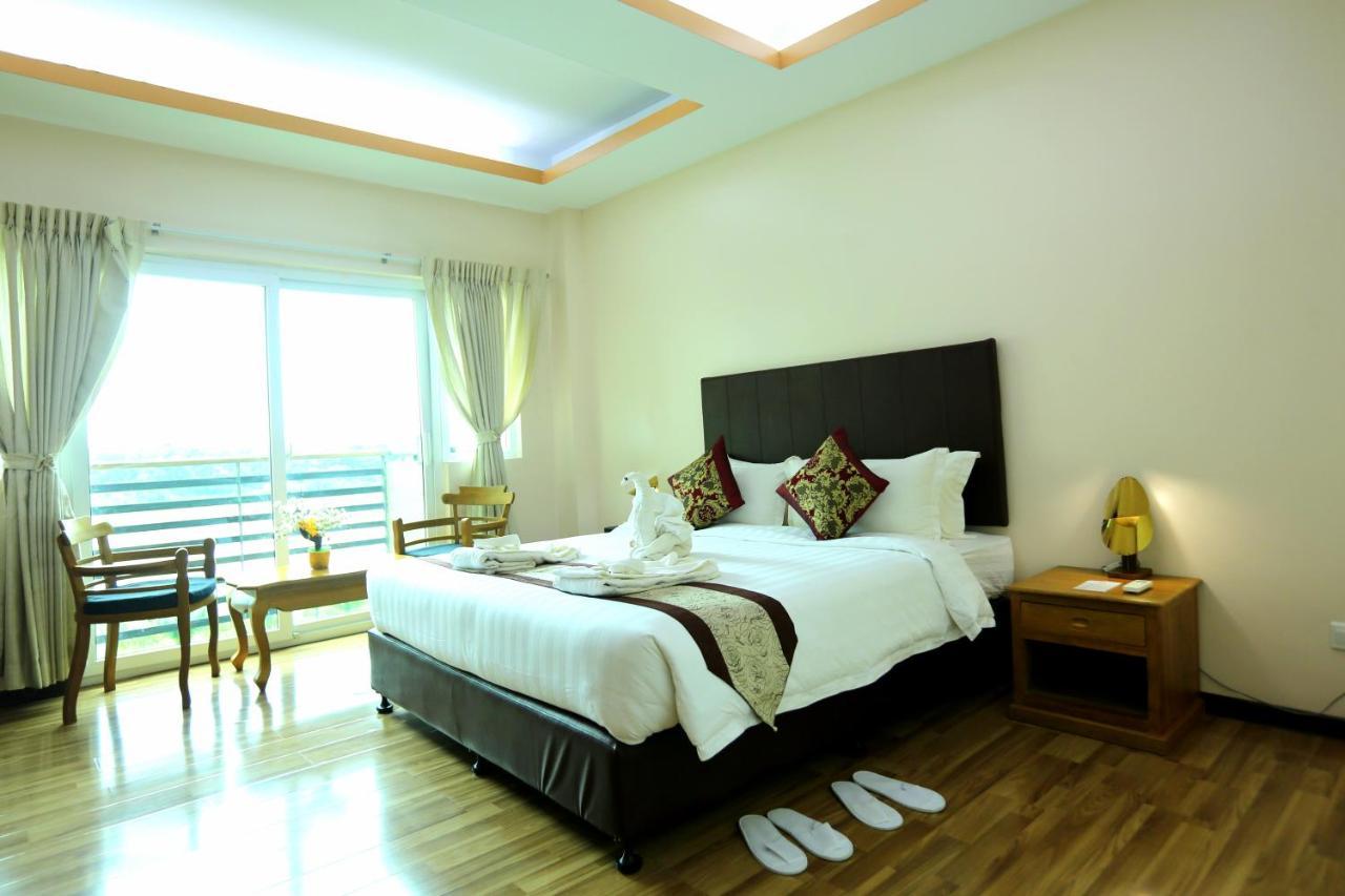 Hotel Sincere Smile Yangon Exterior foto