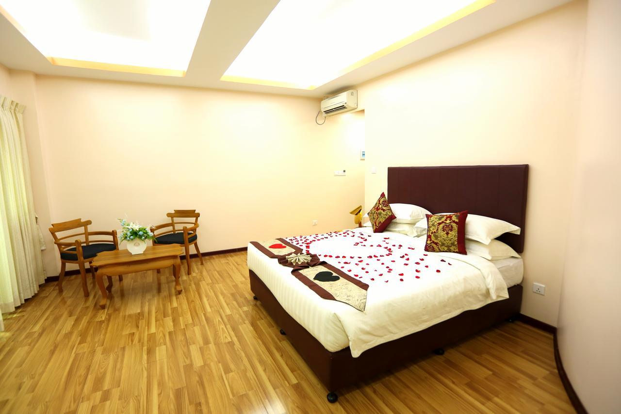 Hotel Sincere Smile Yangon Exterior foto